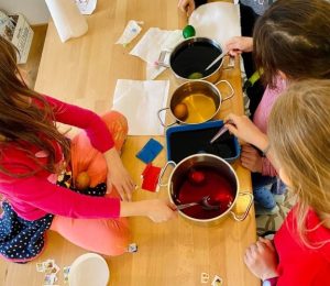 Škola za bukem (102)