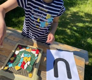 Škola za bukem (12)