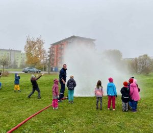Škola za bukem (52)