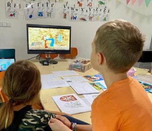 Škola za bukem (53)