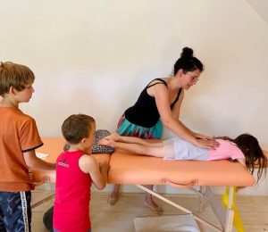 Škola za bukem (93)